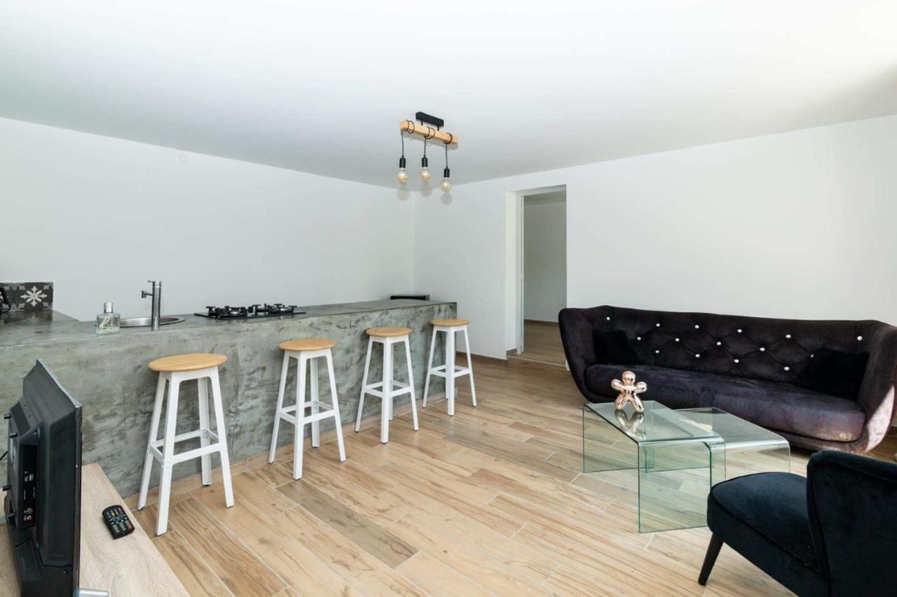 Dans Mon Jardin Apartment Ajaccio  Ngoại thất bức ảnh